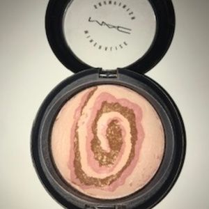 Mac LE MSF - Light Year